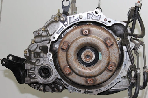 یک عکس از گیربکس تویوتا کرولا