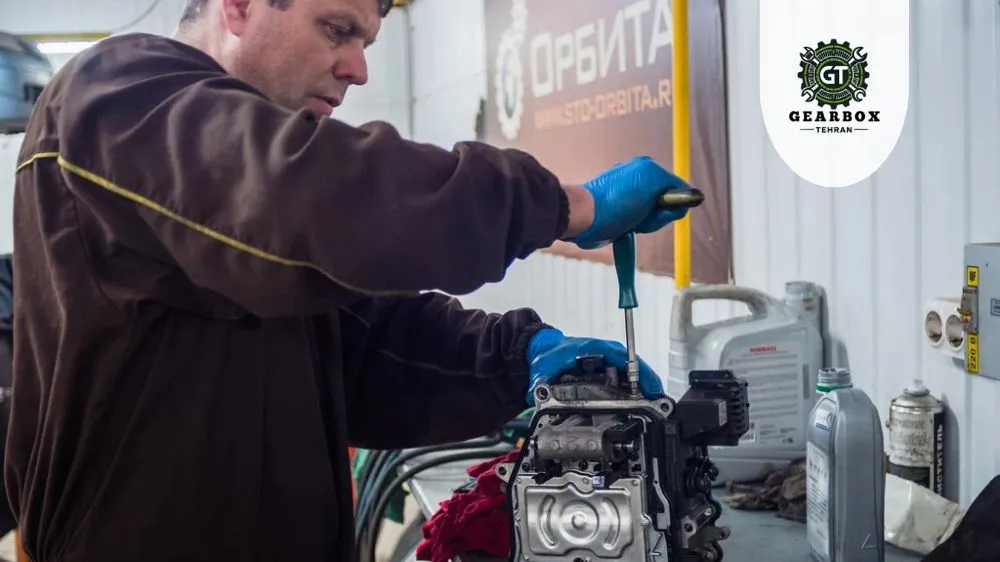 تعویض روغن گیربکس فونیکس